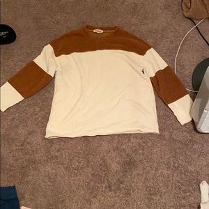 A sweater with pockets!